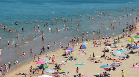 Crowded Beach in Summer Stock-Footage 26525158
