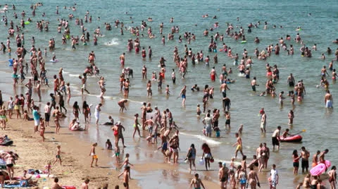 Crowded Beach in Summer 動画素材 26529400