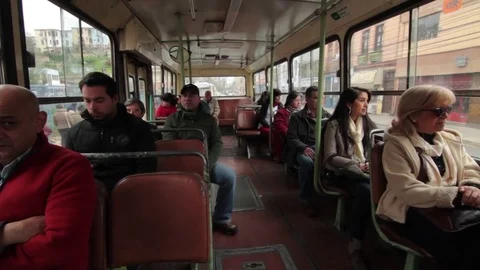 Crowded bus interior Vídeos de archivo 77045973