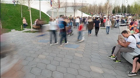 Crowded city park timelapse Stock Footage 89851449
