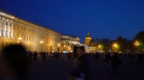 Crowded city square Stock Footage 63151299