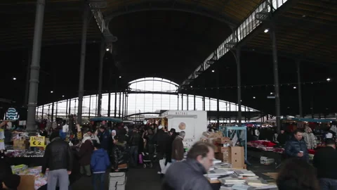 Crowded Interior of Brussels Midi Food Market 库存影片 343541773