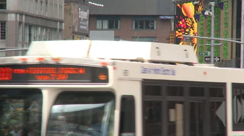 Crowded New York streets Stock Footage 39610604