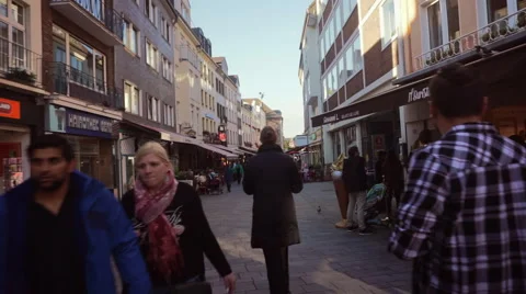Crowded Oldtown of Düsseldorf Germany Stock-Footage 56336052
