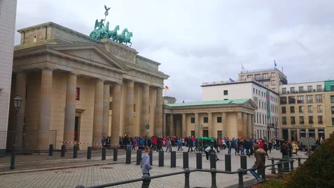 The crowded Parizer square, Berlin, Germany Stock Footage 118467746