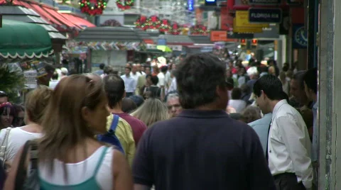 Crowded pedestrian street 库存影片 296885