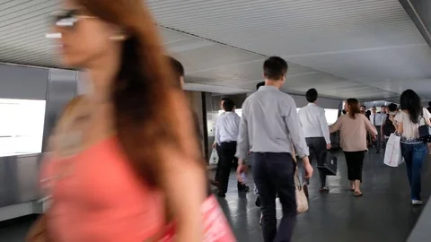 Crowded of people walking the bridge in Central Stock Footage 76464705