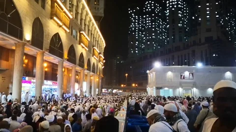 Crowded pilgrims in Mecca Stock Footage 119669127