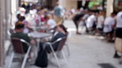 Crowded restaurant terrace Video stock 115774202