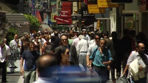 Crowded sidewalk on a sunny day in Buenos Aires Stock Footage 160280664