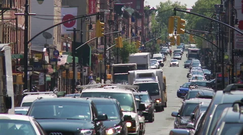 Crowded Smith Street in Brooklyn Vídeos de archivo 40079437