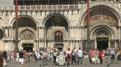 Crowded St. Mark's Square / Piazza San Marco in Venice, Italy Stock Footage 716489