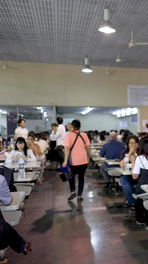 Crowded University Cafeteria with Students Eating Lunch in Bangkok Stock Footage 339404562