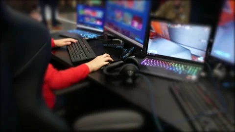 Crowds And People Playing Computer  Games Stock Footage 225549288