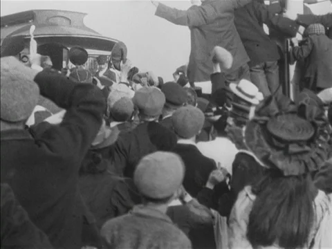 Crowds cheering for King Edward VII during his visit to Isle of Man, UK 1902 Stock-Footage 136684904