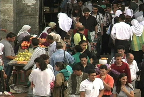 Crowds at Damascus Gate Video stock 274929