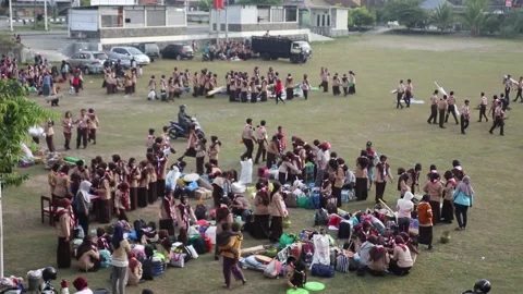 Crowds of high school students during scout extracurricular Stock Footage 220904155