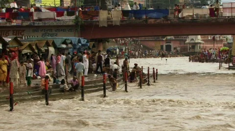 Crowds of Hindu pilgrims on Ganges Stock Footage 205991