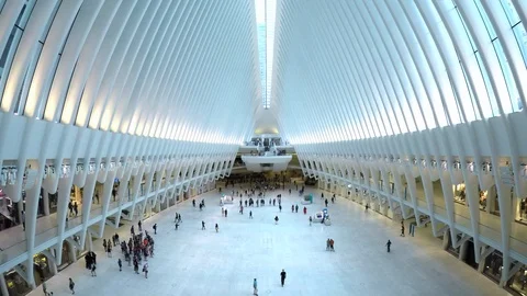 Crowds in Oculus NYC 스톡 동영상 110981922