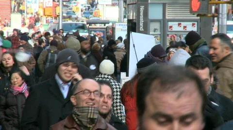 Crowds walking in urban setting (7 of 8) Stock Footage 331840
