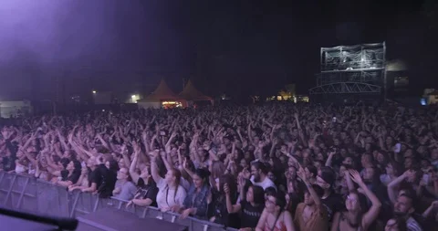 Crowdshot AudienceJumpingtoMusic2 422 25FPS Stock Footage 128221886
