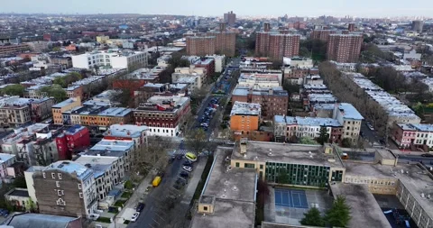 Crown Heights Wide Streets Projects Near Nice Area Vídeos de archivo 272168566