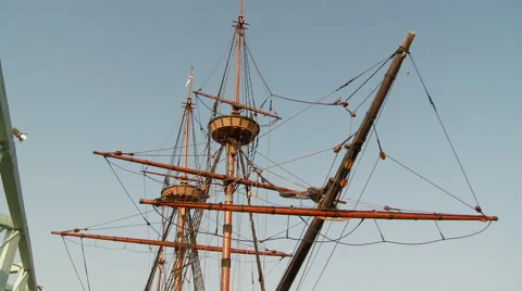 Crow's Nest on Mayflower Replica Video stock 43305155