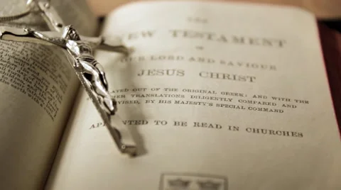 Crucifix and Bible Video stock 1075965
