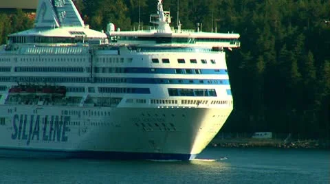 Cruise on the liner Stock Footage 8927575