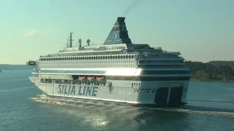 Cruise on the liner Stock Footage 8927577