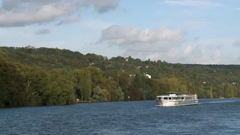 Cruise on the Seine 動画素材 148353868
