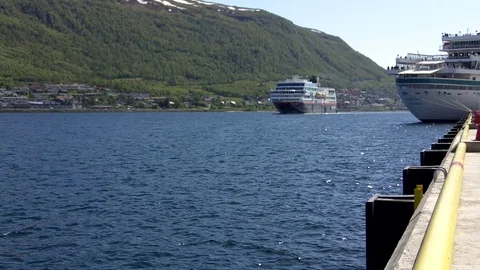 Cruise ship arriving Video stock 70928388