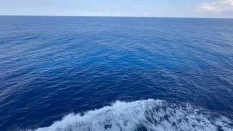 Cruise Ship Bow Wave and Sea Foam, Caribbean Ocean 스톡 동영상 336491047