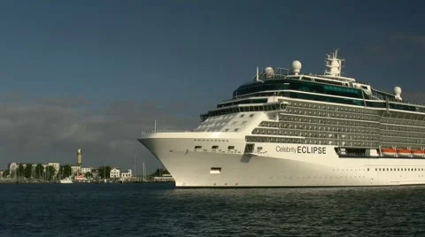 Cruise Ship Celebrity Eclipse in Warnemünde - Baltic Sea, Northern Germany Stockbeeldmateriaal 40743856