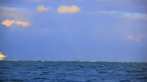 Cruise Ship departing Video stock 1067127