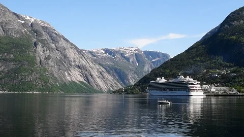 Cruise ship in Eidfjord Stock Footage 92841839