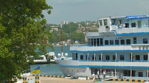 Cruise Ship. Stock-Footage 5502938