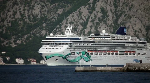 Cruise ship 動画素材 38289704