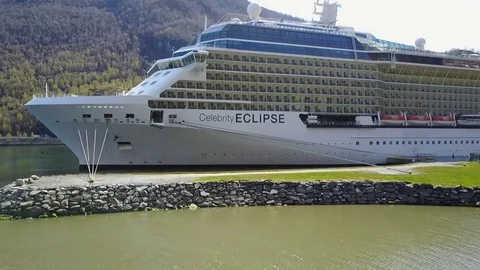 A Cruise Ship Vídeo Stock 76214529