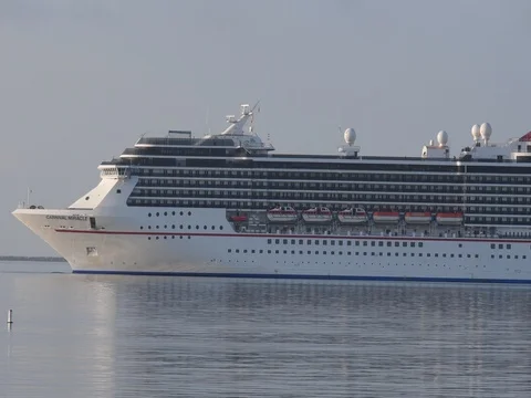 Cruise ship Stock Footage 77091456