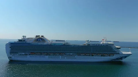 Cruise ship in Long Beach, CA. Stock Footage 187908744