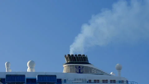 Cruise ship pollution Stock Footage 251533738