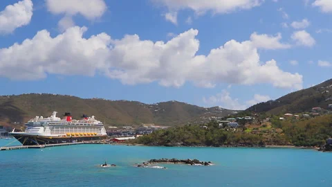 Cruise ship in port Stock Footage 132935040