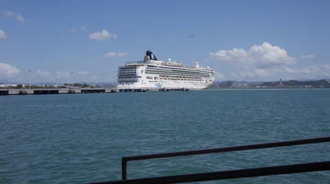 Cruise ship in reverse backing up Stock Footage 49306803