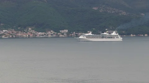 Cruise ship sailing Stock Footage 70962858