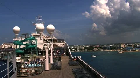 Cruise ship vacation Stock Footage 12412033