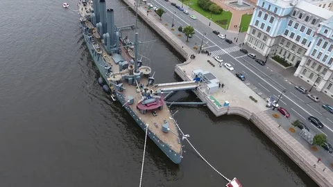 Cruiser Aurora in the River Neu, the city of St.Petersburg. Open to tourists. Th Stock Footage 104166853