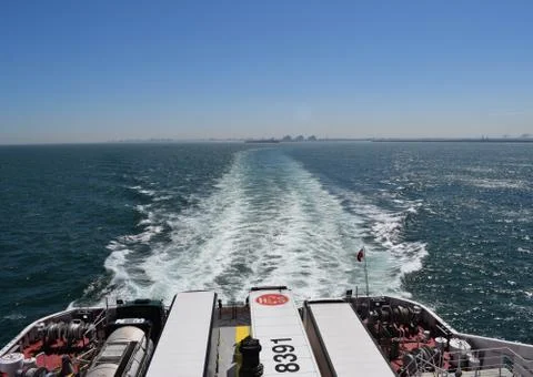 Cruisers deck loaded with lorries 库存照片
