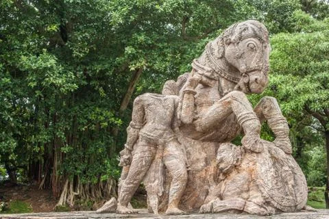 Crumbling Statue Foto stock