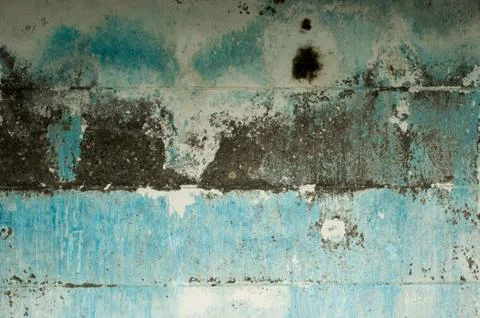 Crumbling wall Stock Photos